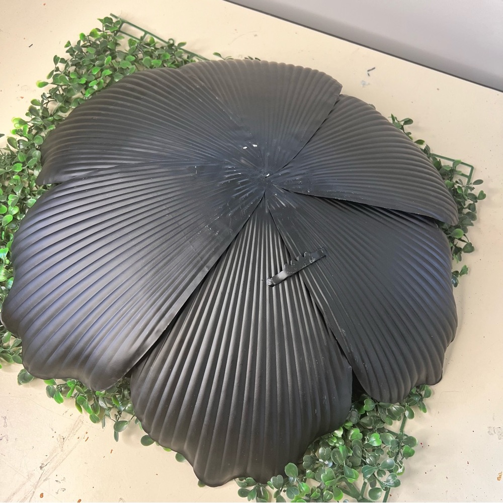 Black and Gold Metal Wall Flower Decor - Picture 5 of 8